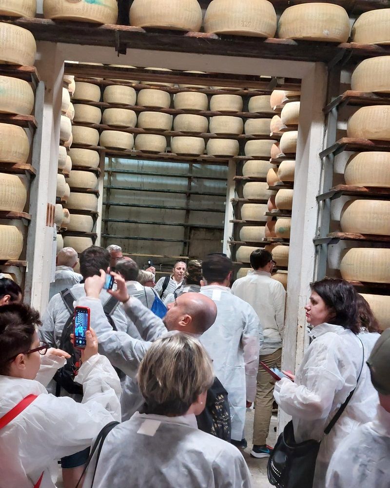 Impalcature con le forme di parmigiano