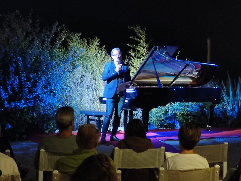 Il Dott. Andrea Parma di Rimini presenta il con...