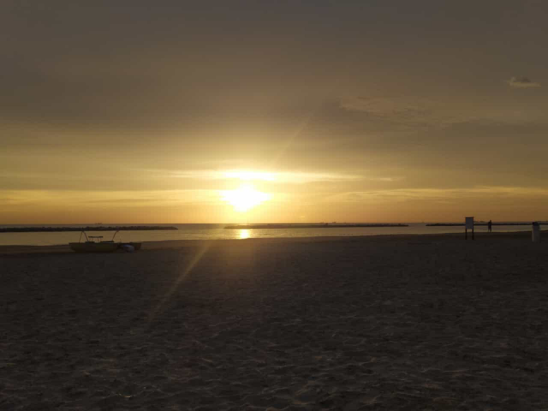 L'alba sul mare di Viserba di Rimini
