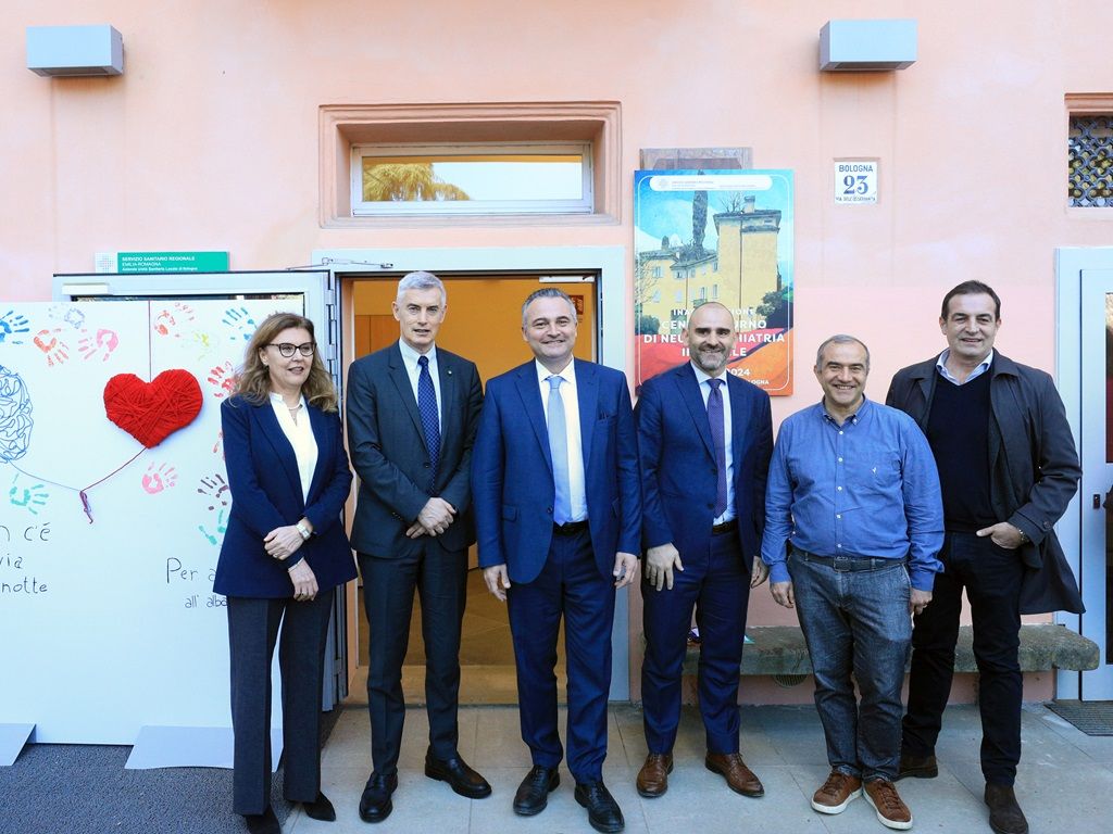 Foto di gruppo all'inaugurazione dedl Centro