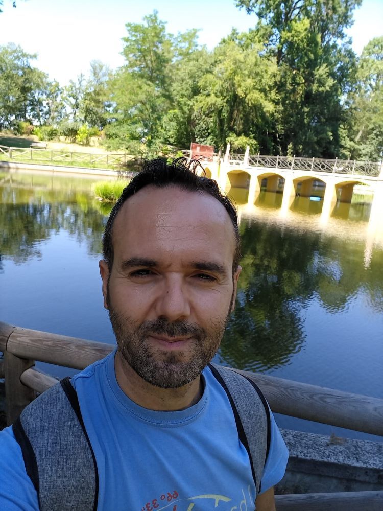 Rocco De Luca ai bordi del lago