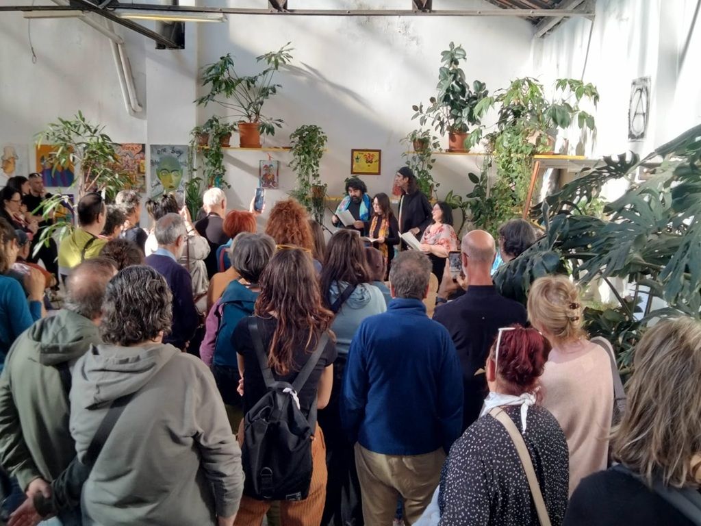 Gente all'inaugurazione