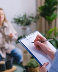 Cresce il bisogno psicologico, in Emilia-Romagna la psicologia entra nelle Case di comunità