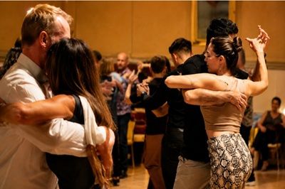 Recuperare la relazione con se stessi e con gli altri attraverso il tango